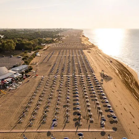 Apartment Furnished Near The Bibione